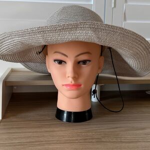 Sun & Sand Sun Beach Straw Hat Wide Brimmed Drawstring White and Gray